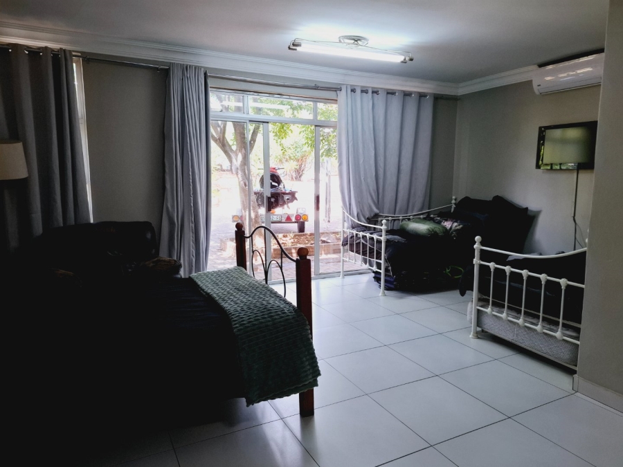 5 Bedroom Property for Sale in Rayton Free State